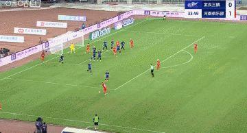 扩大优势！卢永涛门前转身抽射得手，河南2-0领先三镇