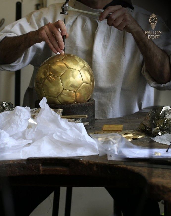 还剩两天花落谁家金球奖官方晒海报预热颁奖仪式