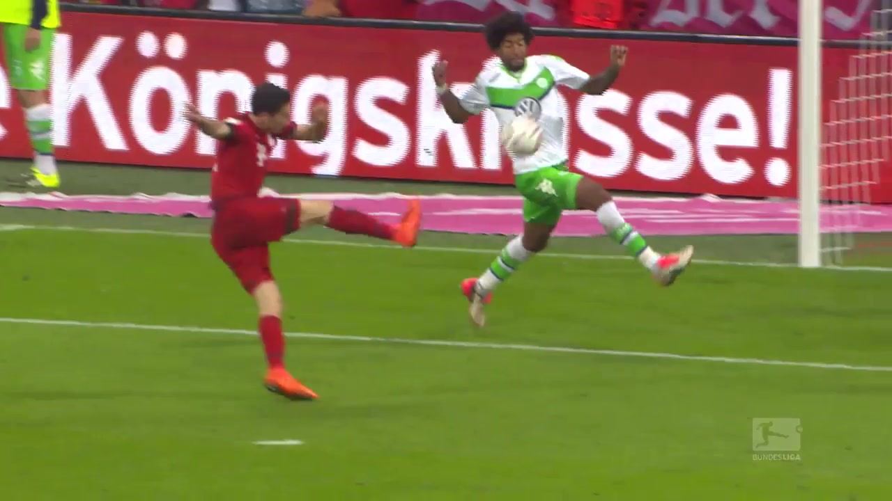 一晃10年！2015年的今天莱万上演9分钟5球神迹，前无古人后无来者