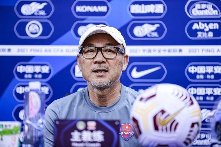 ：张外龙今晚与铜梁龙谈今年之内的短期合同 冲超再谈续约