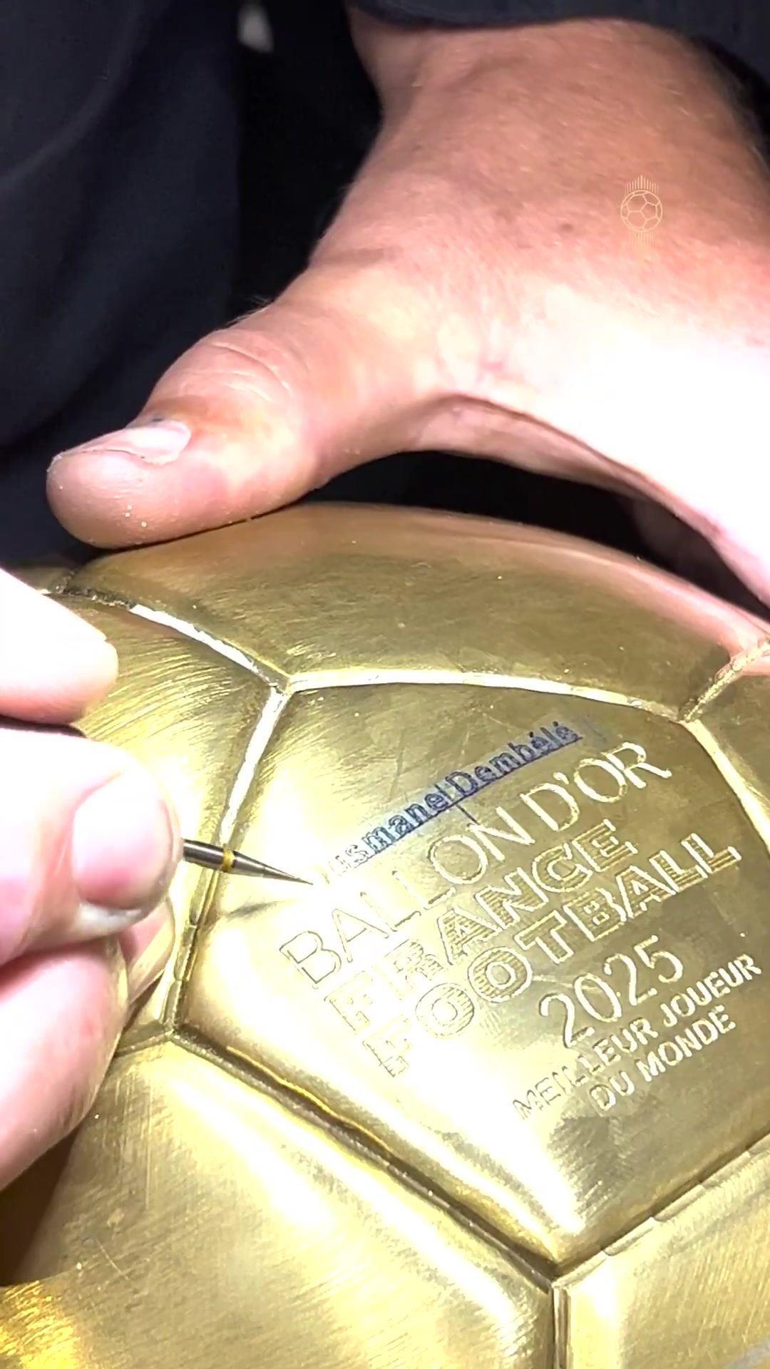 至高荣誉！金球奖官方发布在奖杯上铭刻登贝莱名字视频