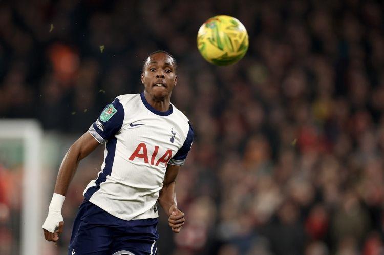 双逆足怪？特尔踢英甲队2次包抄踢空气 热刺今夏3500万从拜仁买断