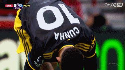 曼联开场8分钟落后！亨德森长传打穿曼联防线，伊戈尔爆射破门！