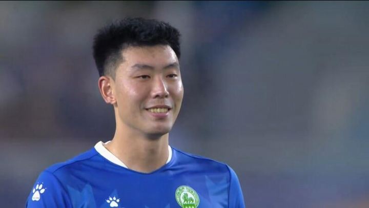 差点成罪人！海牛前锋冯伯元踢苏超，补时送点被绝平点球大战丢点