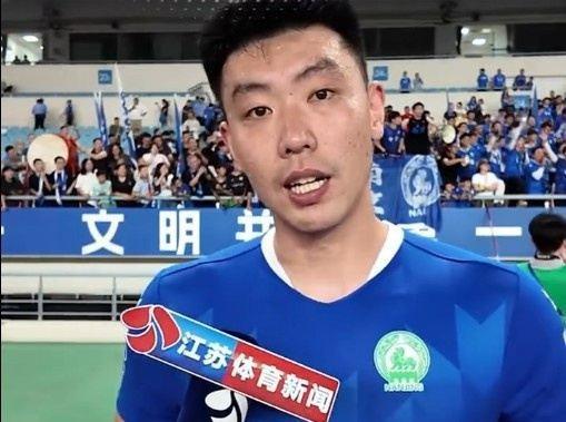 冯伯元：点球没踢进很抱歉，这场比赛有点戏剧性，争取后面打好