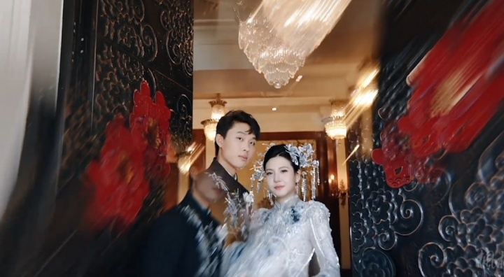 23岁申花后卫金顺凯近日举办婚礼，球队董事长谷际庆担当证婚人