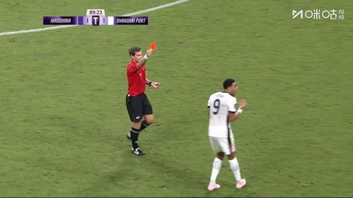 亚足联官方：海港外援古斯塔沃暴力行为染红，停赛3场罚2000美元