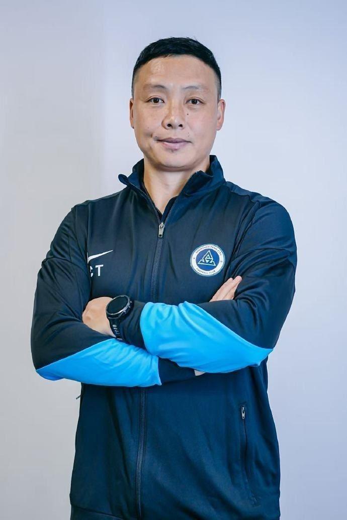 记者：深圳新鹏城今日前往肇庆，备战三天后与北京国安的比赛