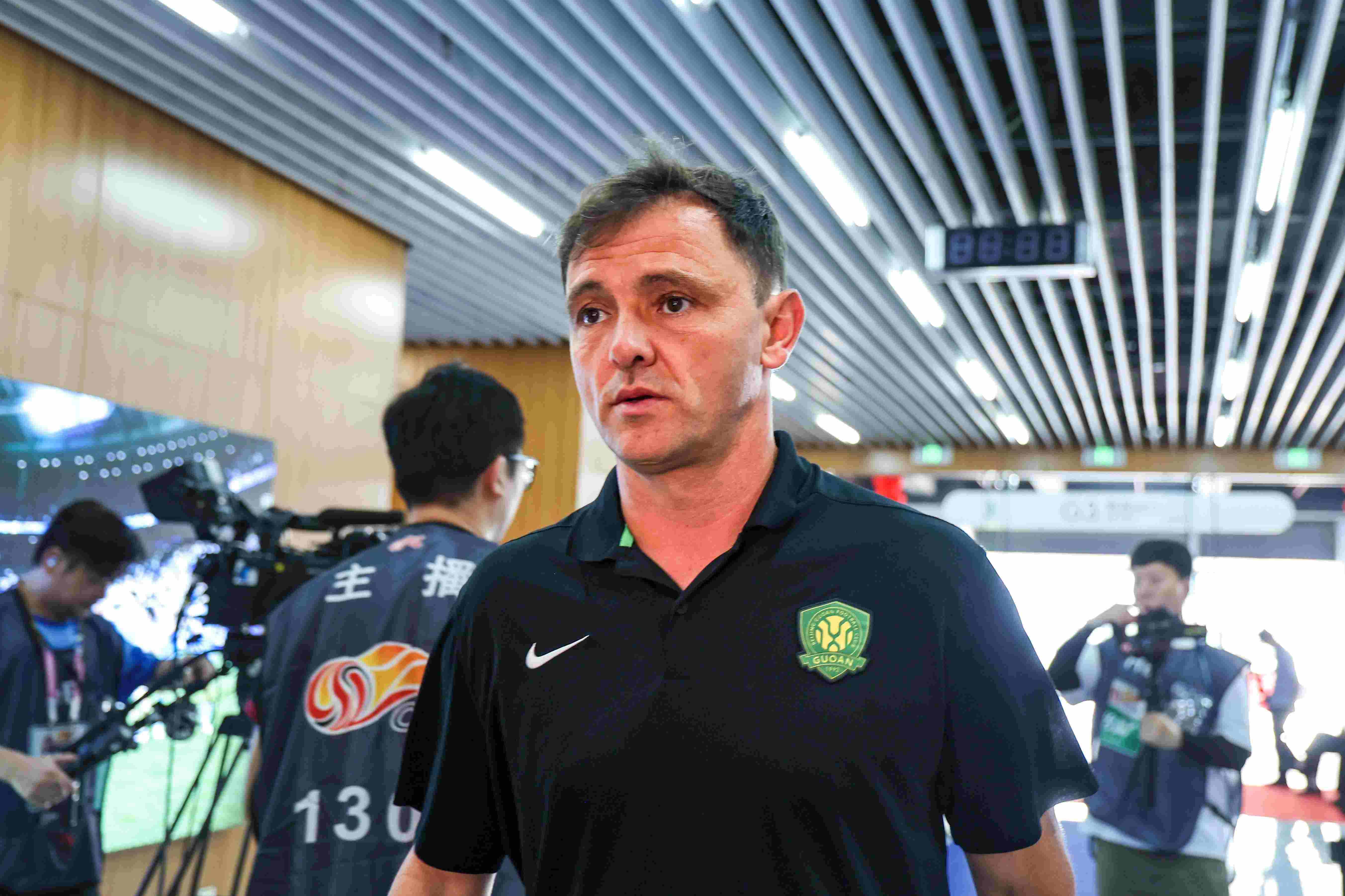 拉米罗：今天已派出最强阵容没有轮换，我们应多反思自己而非裁判