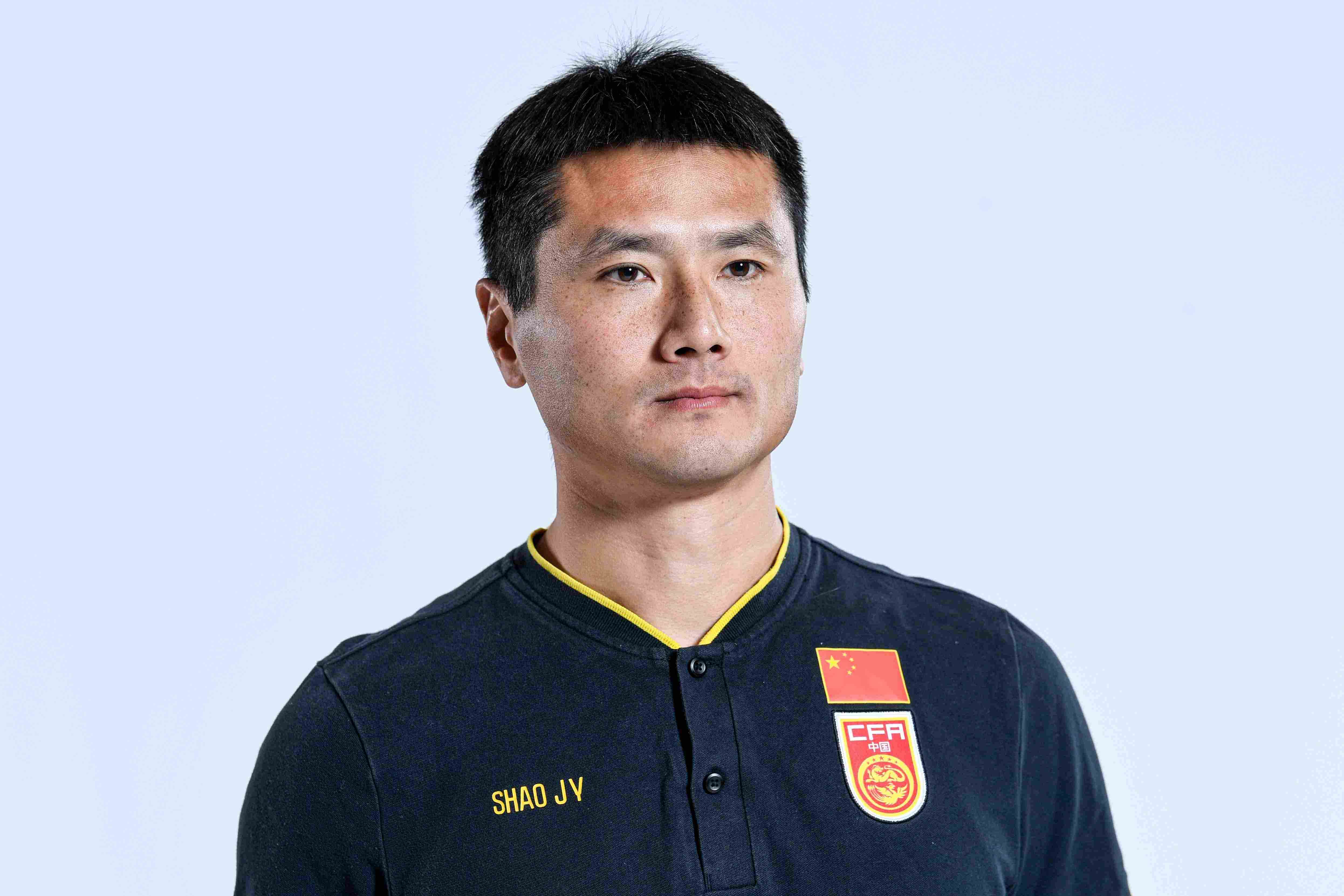 媒体人：以国足目前的投入情况，选帅类似刮彩票，失败几率不小