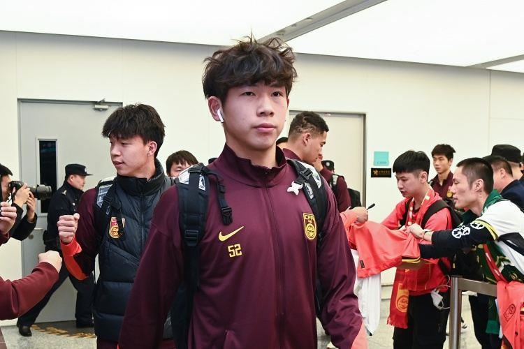 记者：今年两次在重要比赛罚失点球的刘诚宇，全运会没有罚点球