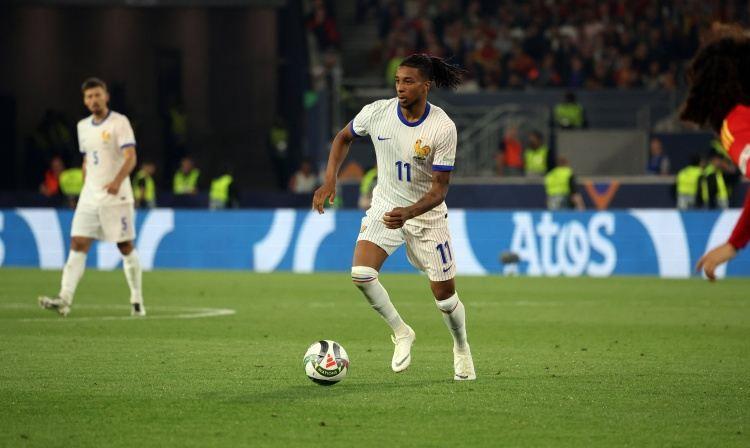 队报预测法国vs乌克兰首发：谢尔基和奥利塞首发，坎特搭档科内