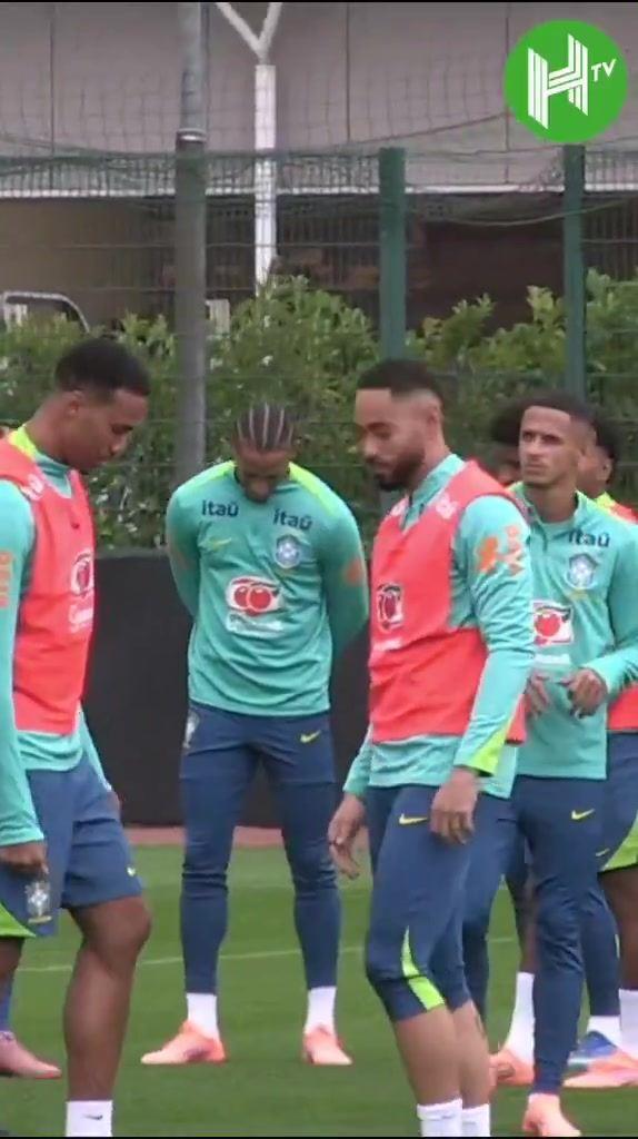 地主之谊！加布里埃尔为库尼亚介绍阿森纳训练基地