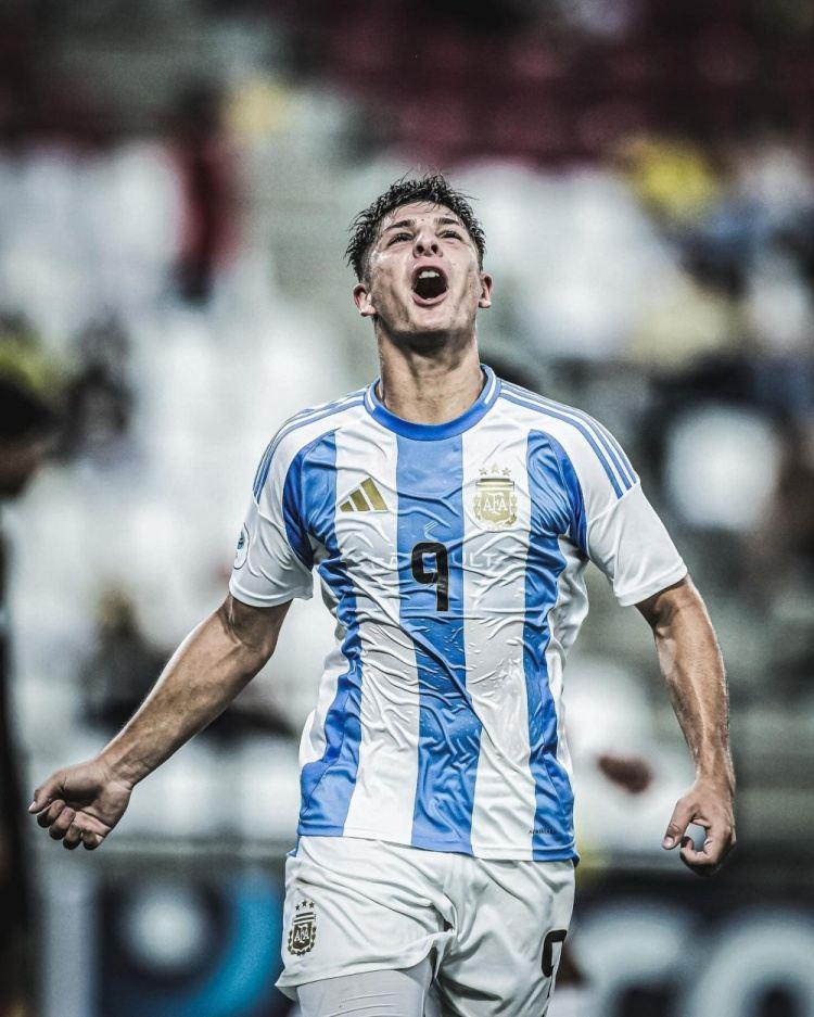 记者：巴萨在关注阿根廷U17前锋托马斯·德马蒂斯