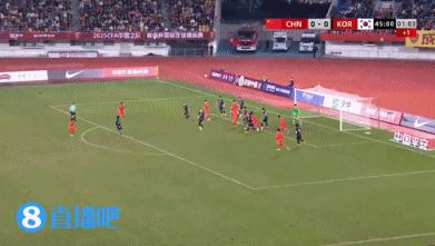 险些酿成大错！徐彬回传失误送对手单刀，金龙鹤趟球过大错失良机