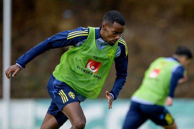 红军旧将：希望瑞典多给伊萨克比赛时间，有助于他在利物浦的表现