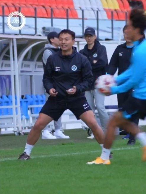 主场相见，联赛收官 深圳新鹏城在肇庆新区体育中心完成官训