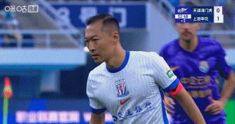 申花半场结束前获得点球！吴曦主罚点球破门，申花2-0领先津门虎