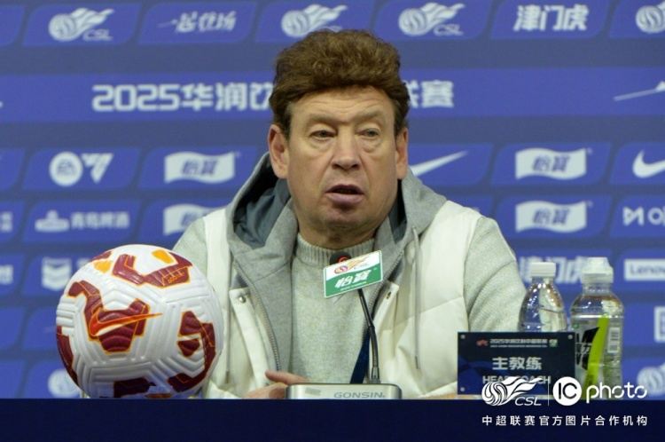 斯卢茨基：目前来看，下赛季外援方面我们可能会进行一到两人调整