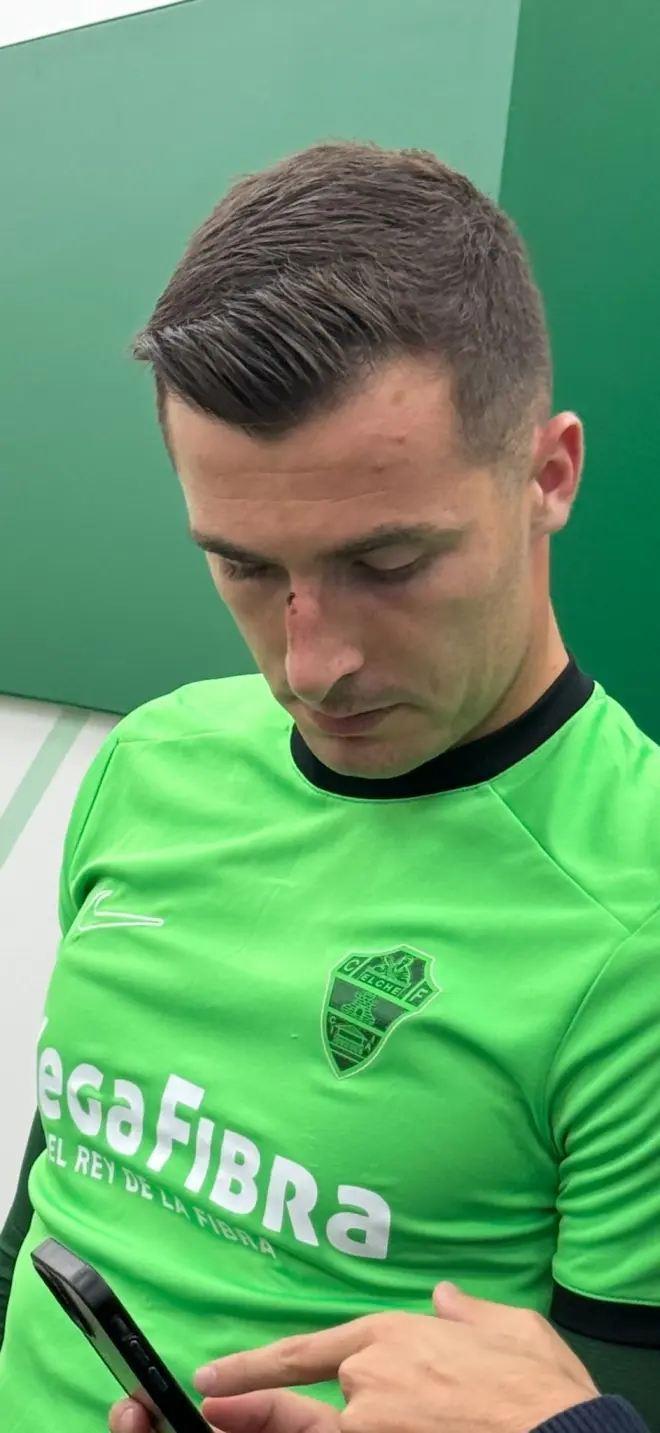 VAR介入不犯规！佩尼亚和维尼修斯相撞 遭绝平，赛后鼻梁留下伤痕