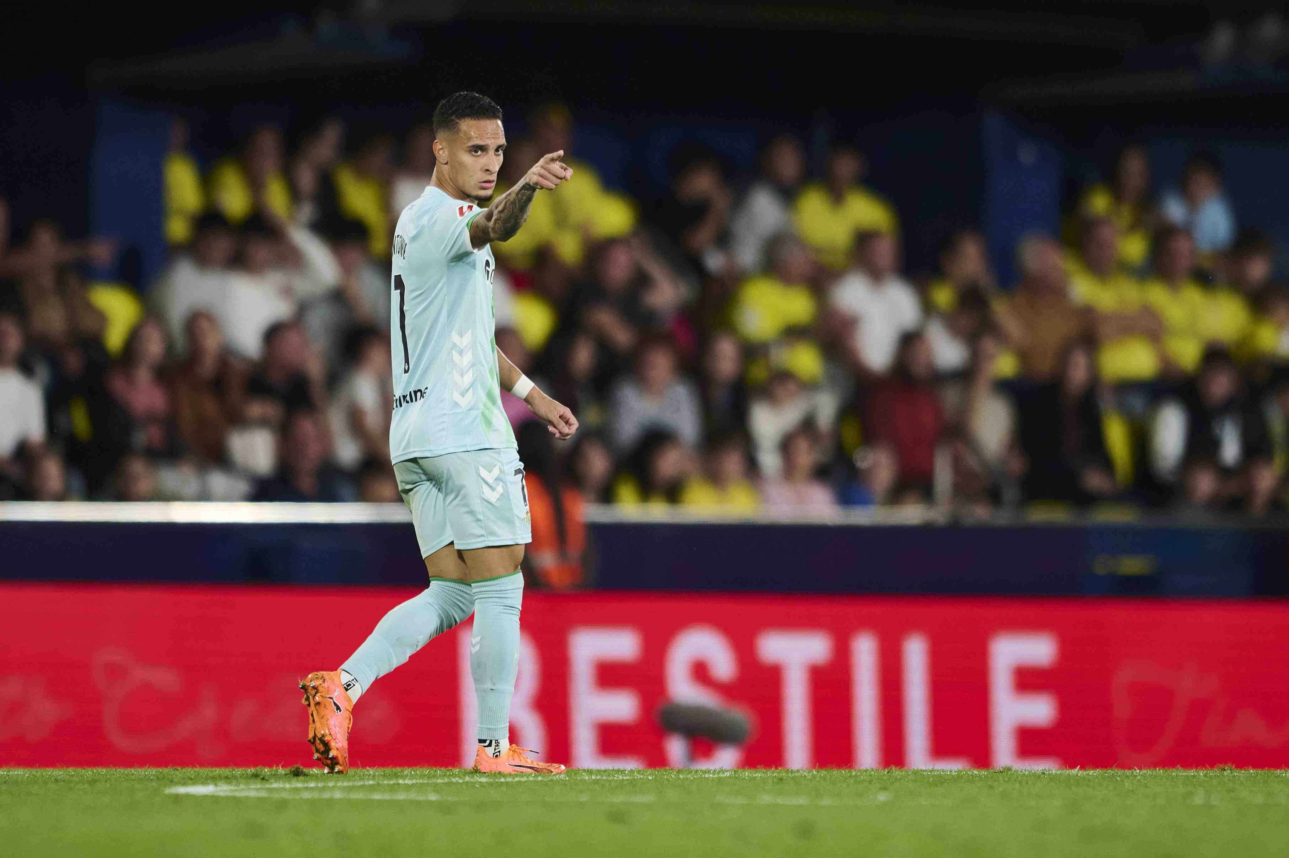 记者：贝蒂斯对安东尼红牌的上诉被驳回，俱乐部将继续上诉