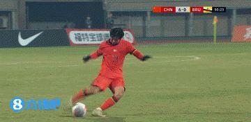 第51分钟，替补登场的张伯霖破门，U16国足7-0文莱