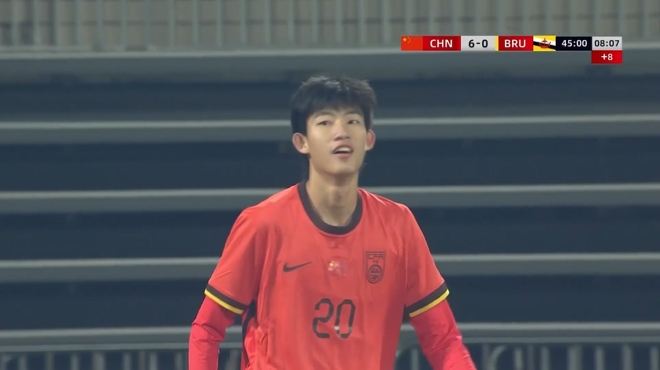 赵松源补时连入两球，上半场就完成帽子戏法，国少6-0领先文莱