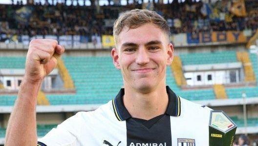 阿斯报：阿根廷和西班牙足协都在争取24岁帕尔马前锋佩莱格里诺