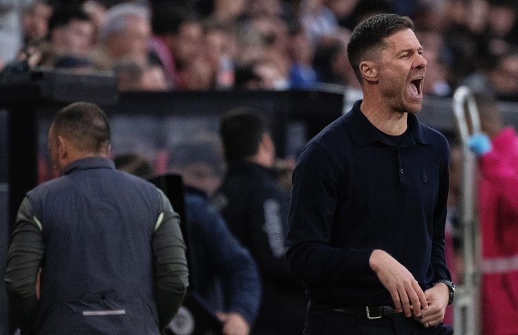 马卡：阿隆索仍在打磨一支尚未定型的皇马，他正在不断纠正中前进