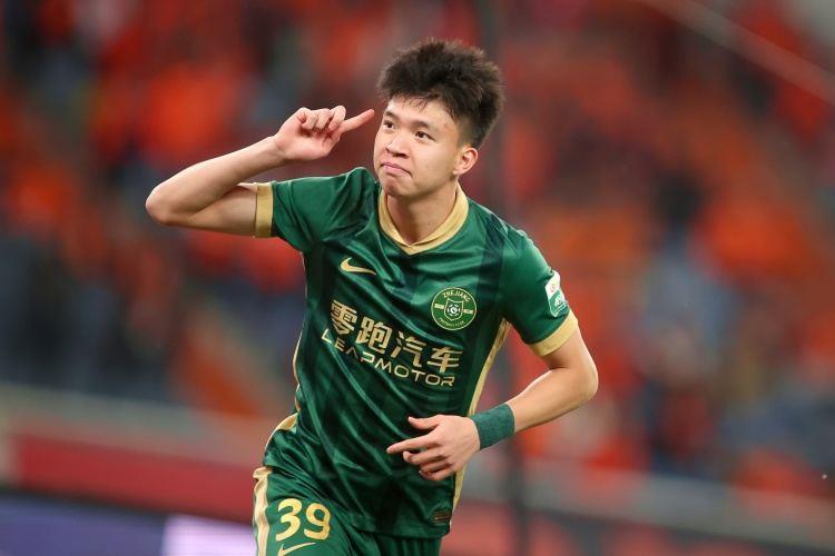 中超年度最佳青年球员候选：王钰栋领衔，蒯纪闻、毛伟杰在列