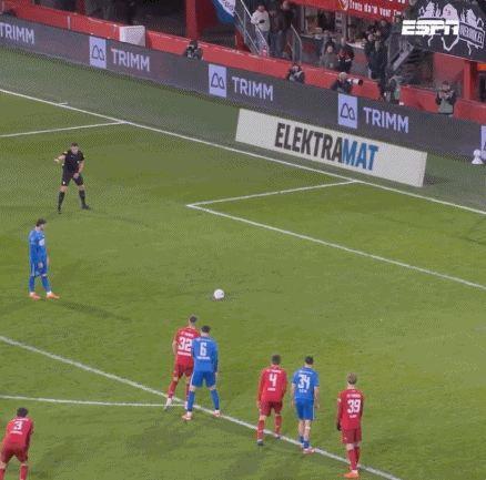 风水轮流转两周前戴帽的爱尔兰英雄帕洛特，昨日读秒勺子失点