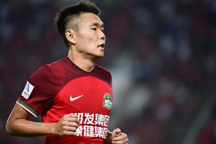 王上源：当时通过自己的试训留在欧洲 场上除守门员外全踢过