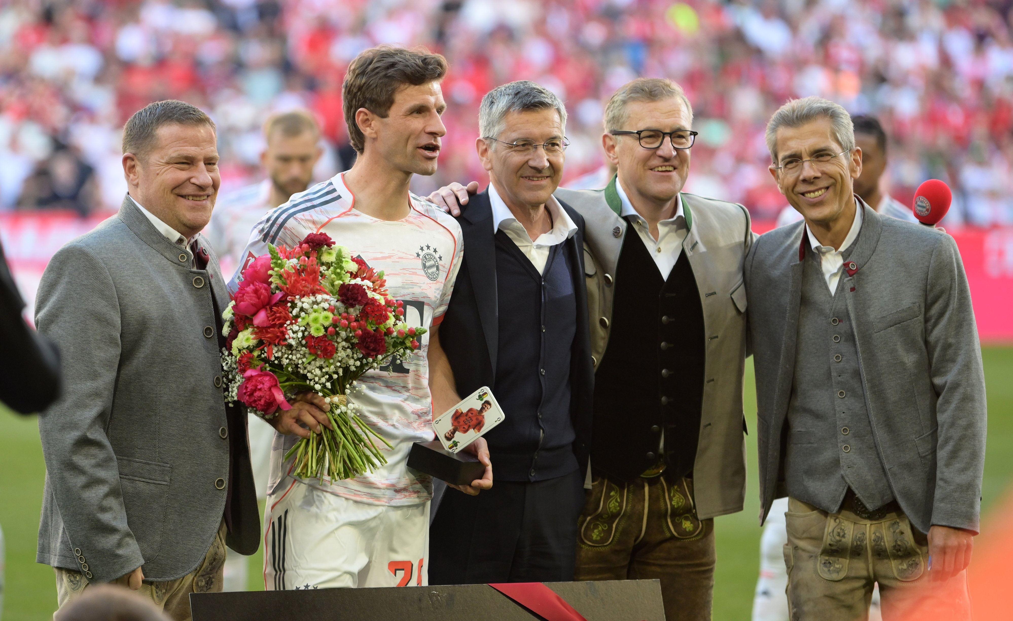 赫内斯：让穆勒离队的决定至关重要，他留队将挤压年轻人出场时间