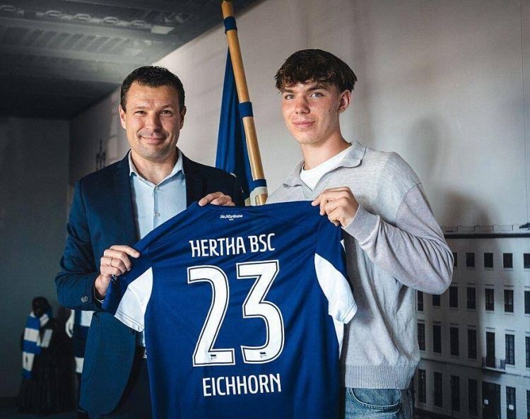 图片报：拜仁、皇马、曼联等队都在关注德国16岁的新星艾希霍恩