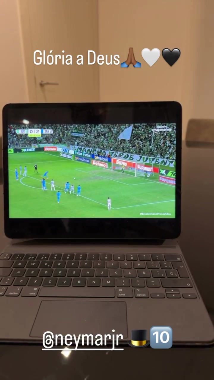 迷弟！罗德里戈通过笔记本电脑观看内马尔戴帽