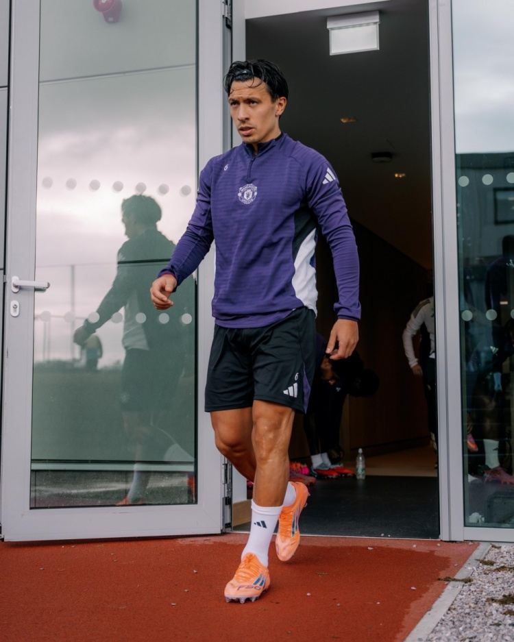 曼联跟队：利马康复期间阿莫林主动陪他跑步，后者非常欣赏他