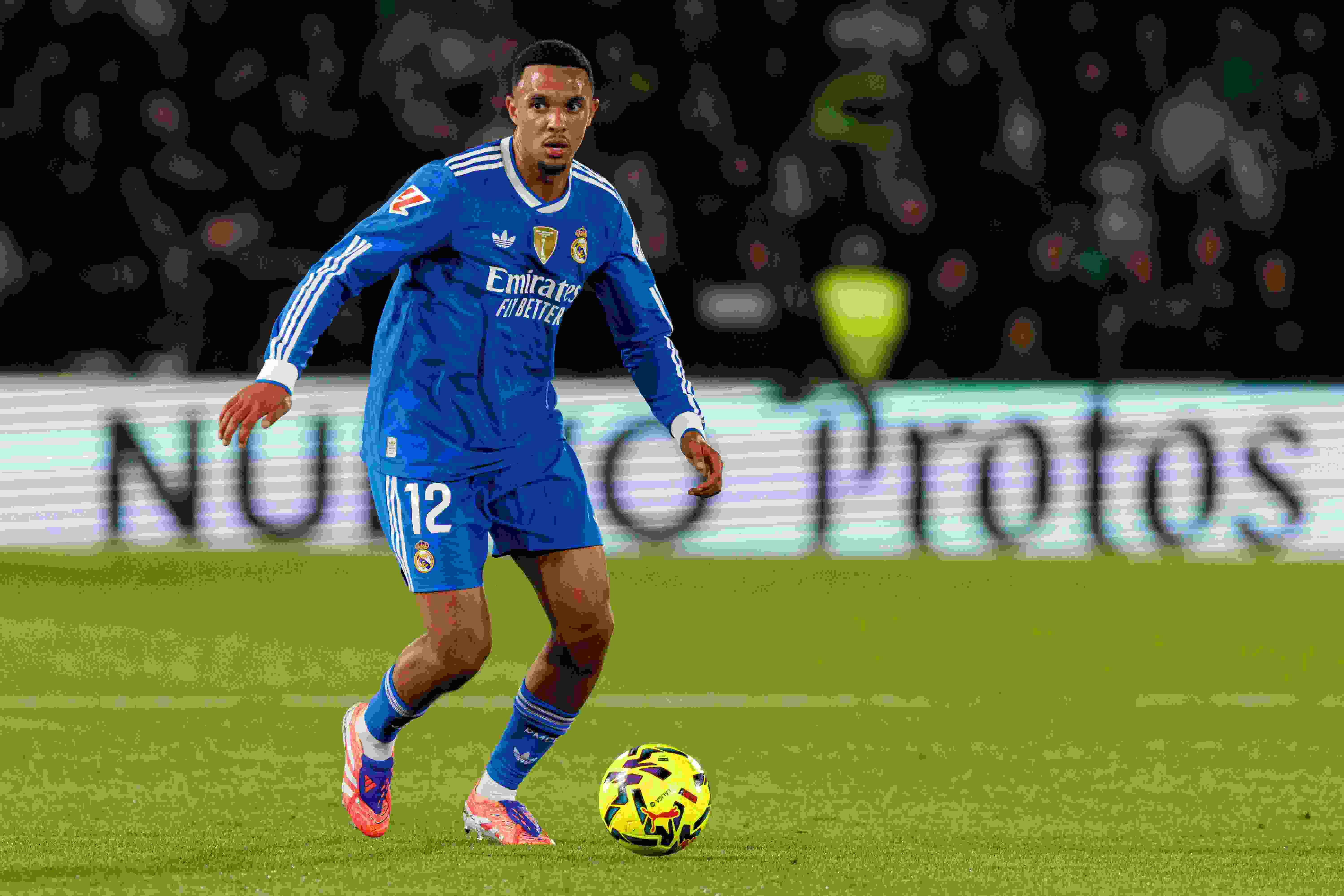 又伤了！皇马1000万签阿诺德，目前出场16次伤缺时间近100天