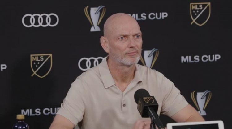 白浪主帅：我们知道梅西是公认的Goat，有穆勒在队中真是太好了