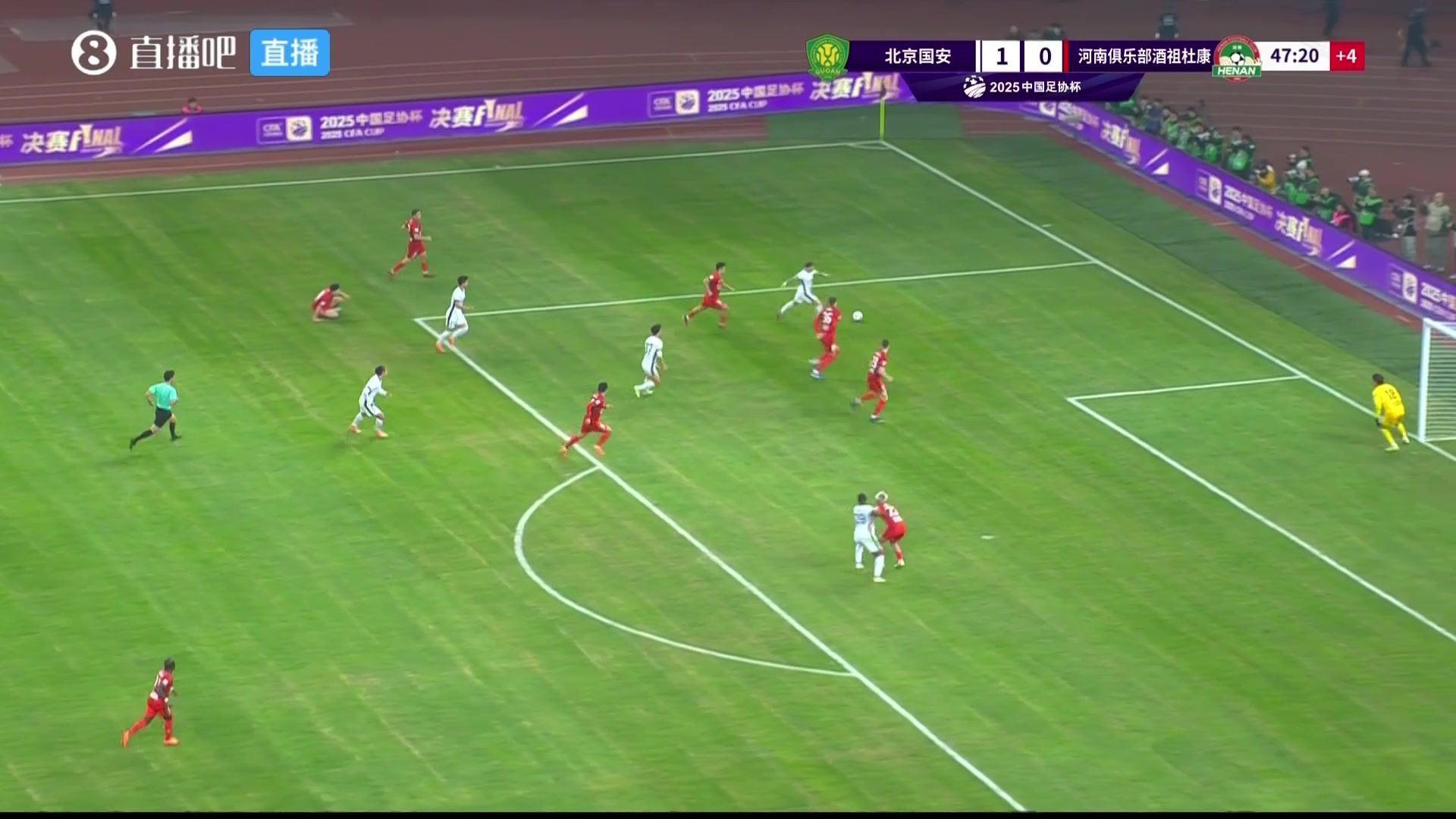 国安2-0领先河南！法比奥造马亚手球 VAR改判点球，亲自点射命中