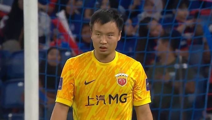 一夫当关！柔佛半场轰20次打门，陈威5扑救献神扑力保城门不失！