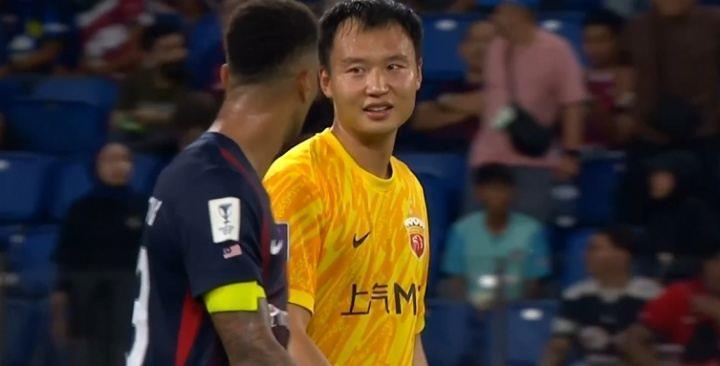 门神！陈威12次扑救助海港拿下1分，对手狂轰48脚打门11次射正