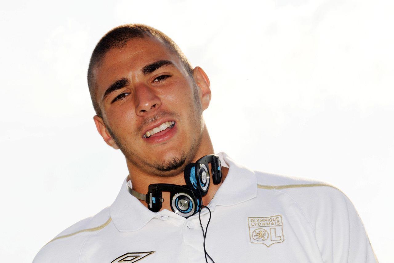 本泽马：为再踢两年准备好一切 回里昂？有时事情保留现状会更好