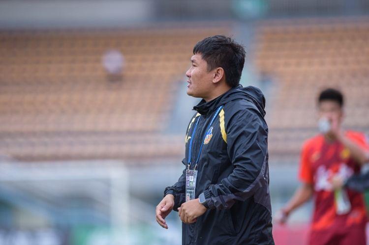 足球报：使用土帅是铜梁龙的长期战略，刘建业的执教有说服力