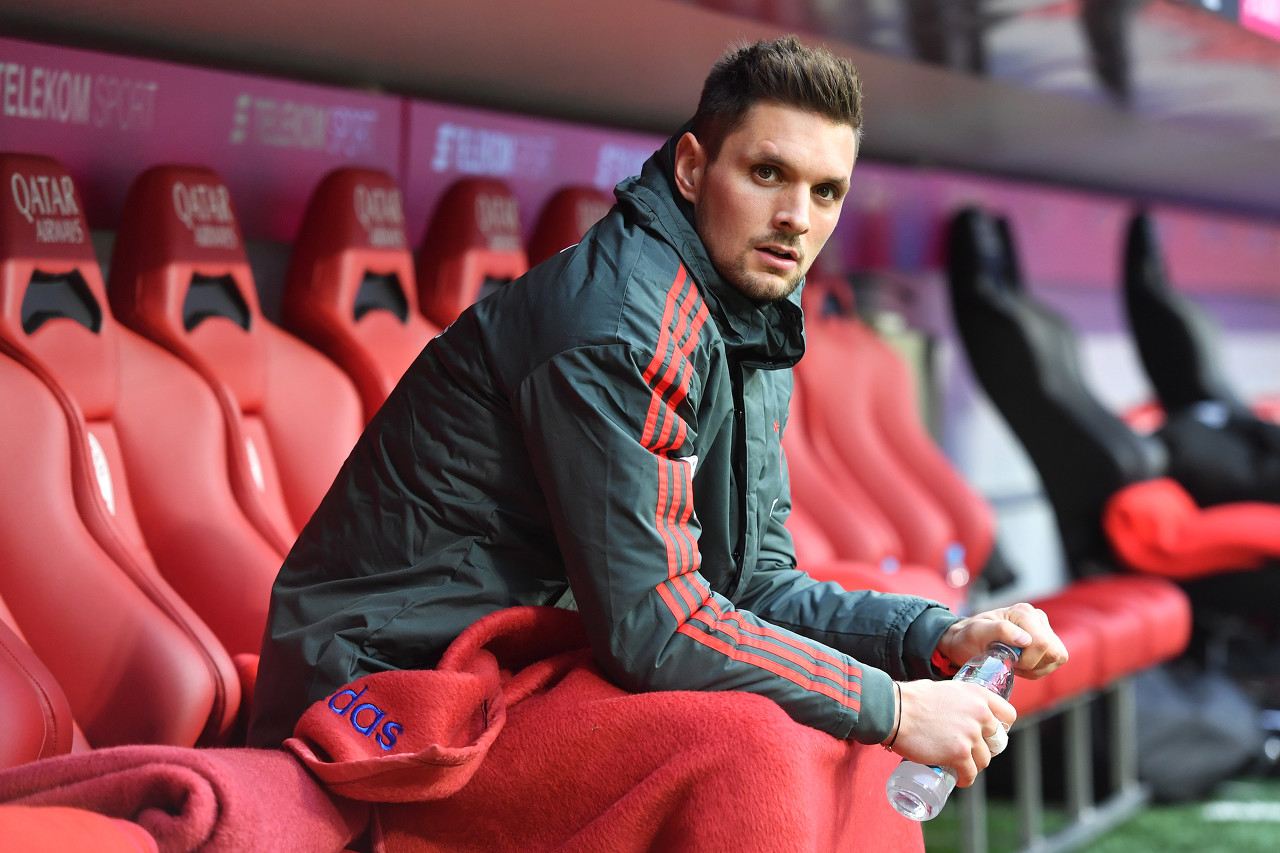 明夏退役？37岁拜仁三门乌尔赖希：我还无法确定，明年再做决定