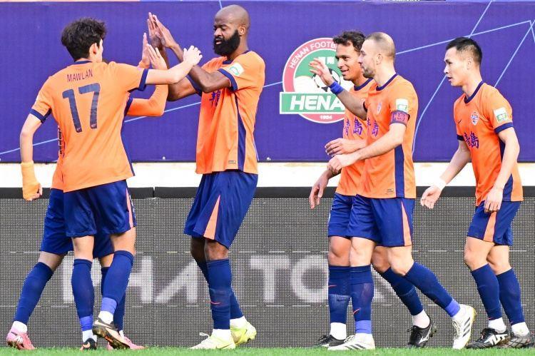 记者：帮助海牛保级的五大外援，只剩席尔瓦与奥古斯托存留队可能