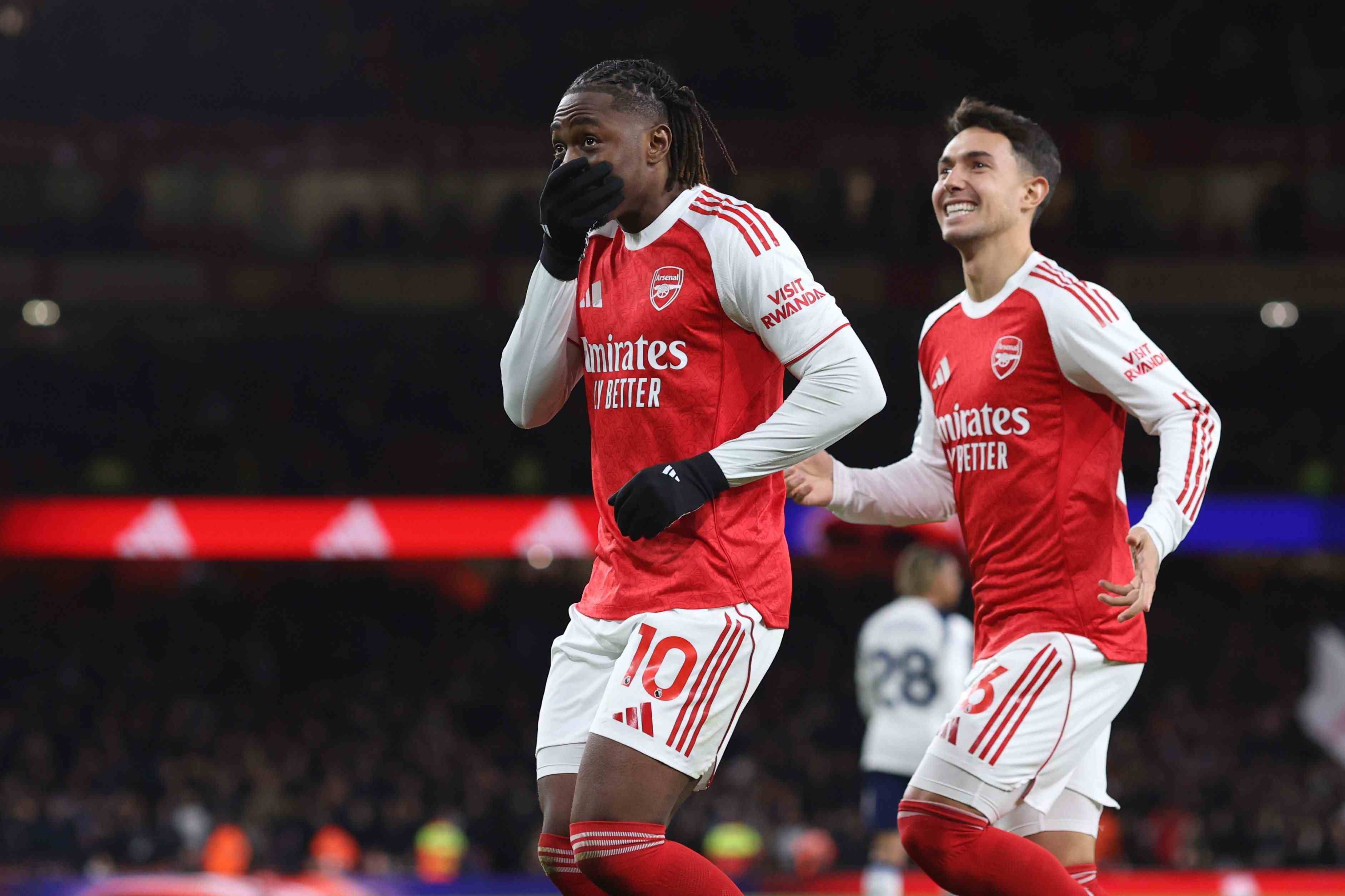 BBC：英超球衣价格十年内大幅上涨，球迷转向购买仿冒品