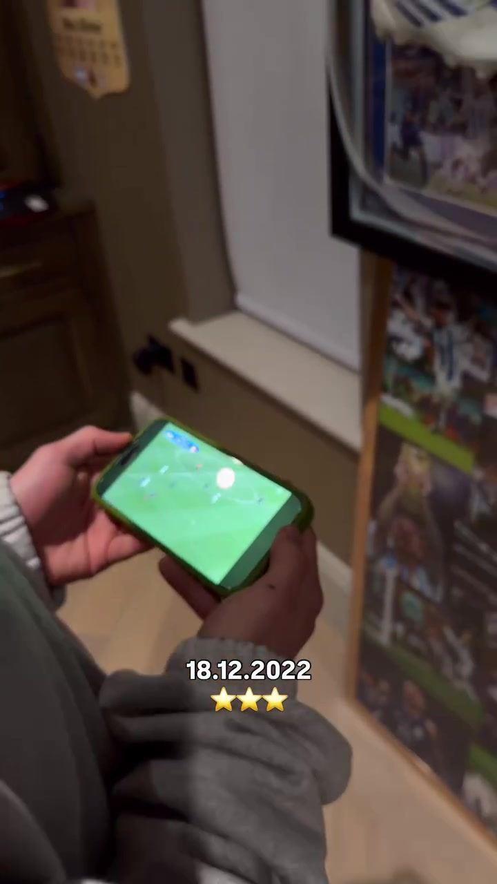 终生难忘！麦卡利斯特看进球视频回顾世界杯决赛