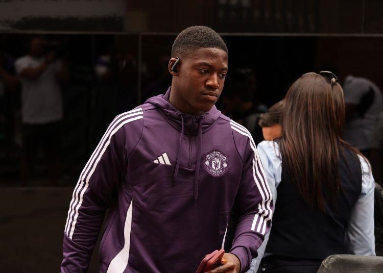 天空：只有在1月收到极具吸引力的报价时曼联才会考虑出售梅努