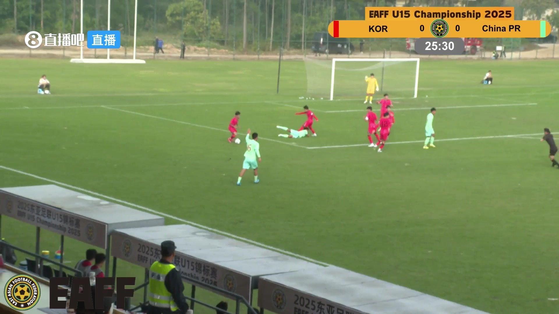 U15国足领先韩国！吴比乐连续过人造点，国少队长潘朝伟点射破门