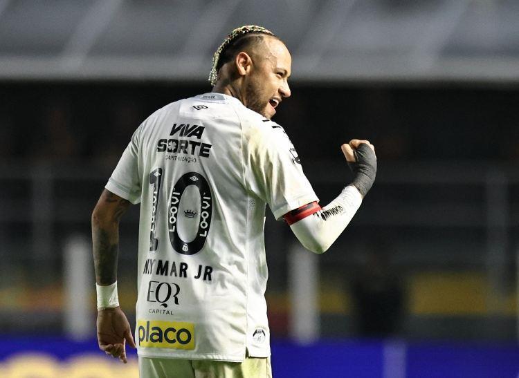 阿斯谈内马尔：带伤坚持完成赛季任务，接受手术只为世界杯梦想